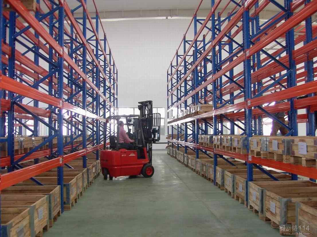 3000KG Per Level Heavy Duty Pallet Racking Powder Coated CE H6000mm