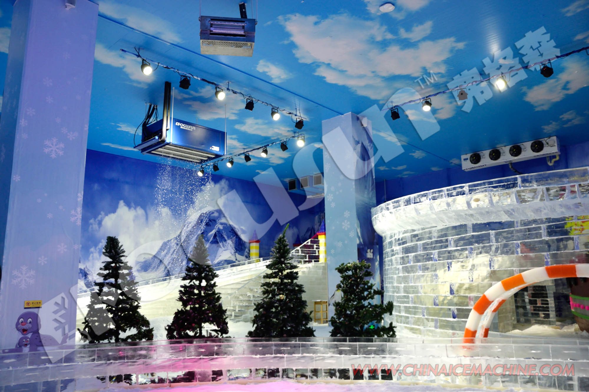 Industrial Snow Machine Maker for Scenery Park Indoor and Outdoor Cooling Technology