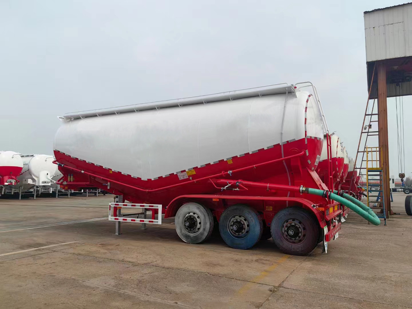 Cement Pneumatic Trailer Bulk Cement Trailer For Sale