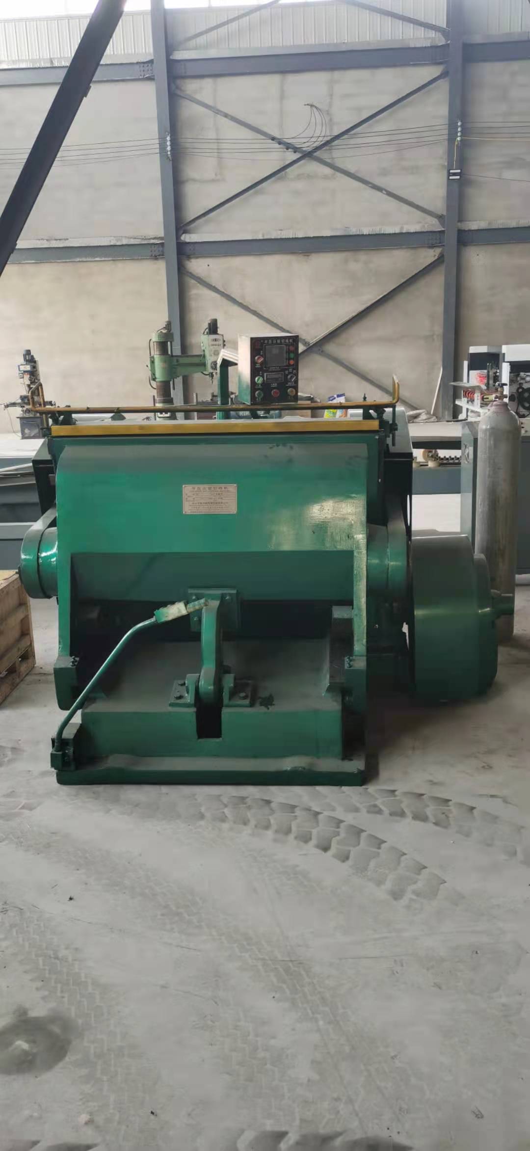 Second Hand 1300/920mm Carton Die Cutting Flattening Machine