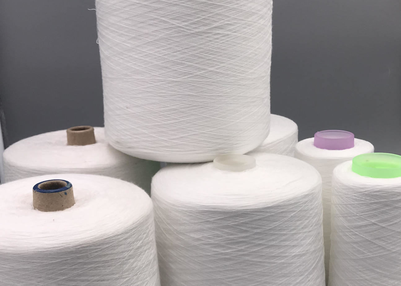 Customized Ring Spun Polyester Thread Staple Yarn 30/2 Low Stretch Light Weight