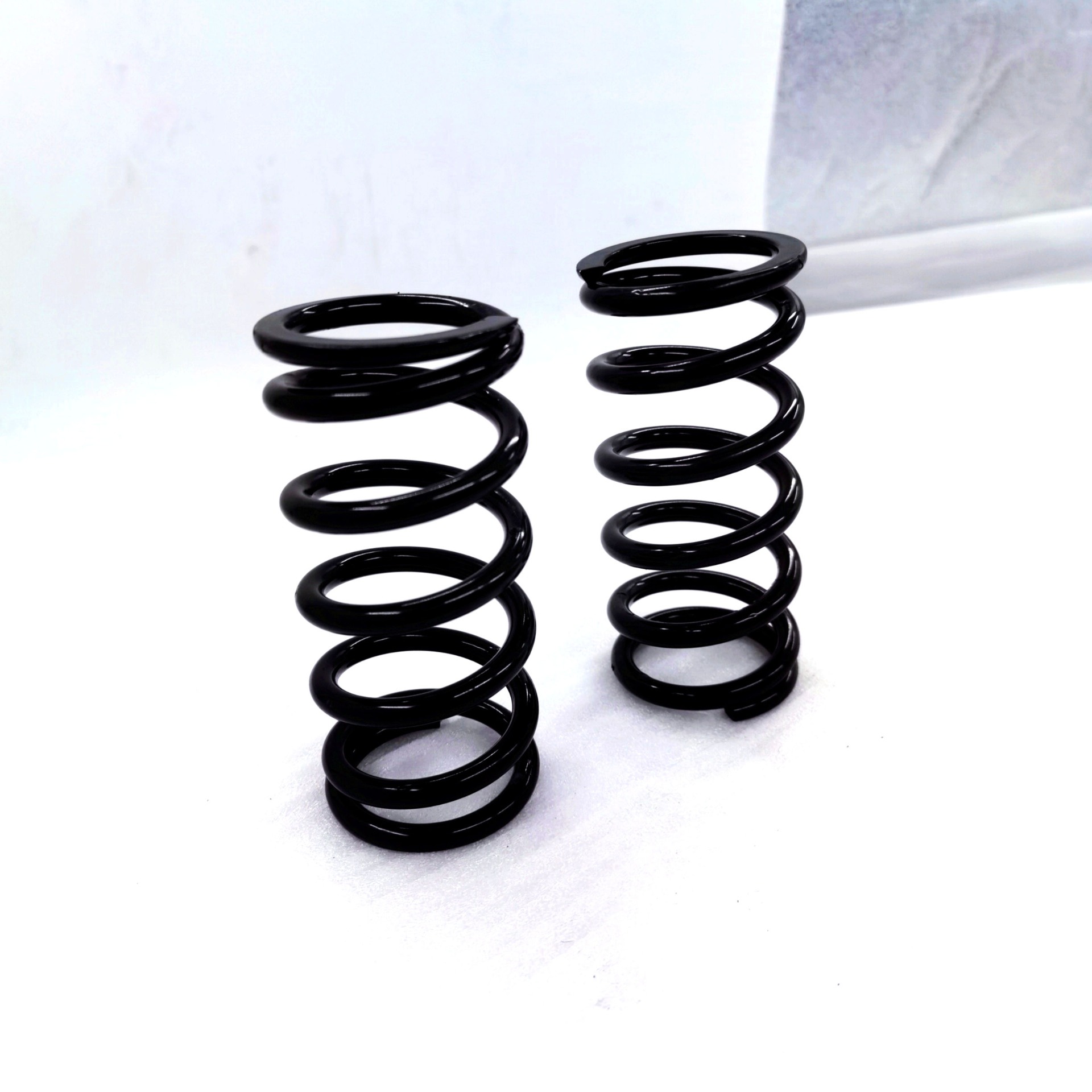 Steel Cylindrical Spring for Shock Absorber DAYANG Tricycle Parts Motorcycle