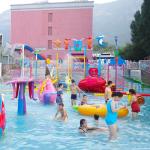 Interesting Water Park Tipping Bucket Playground With Small Water Games