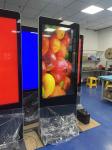 Android Advertising Floorstanding Digital Signage Display LCD Screen 240V