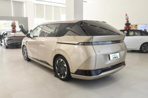 Quality 2024 Xpeng X9 Electric Car MPV New Energy Vehicle 610KM 640KM 702KM Xiao Peng EV CAR Made in China 7-Seater MPV Car EV wholesale