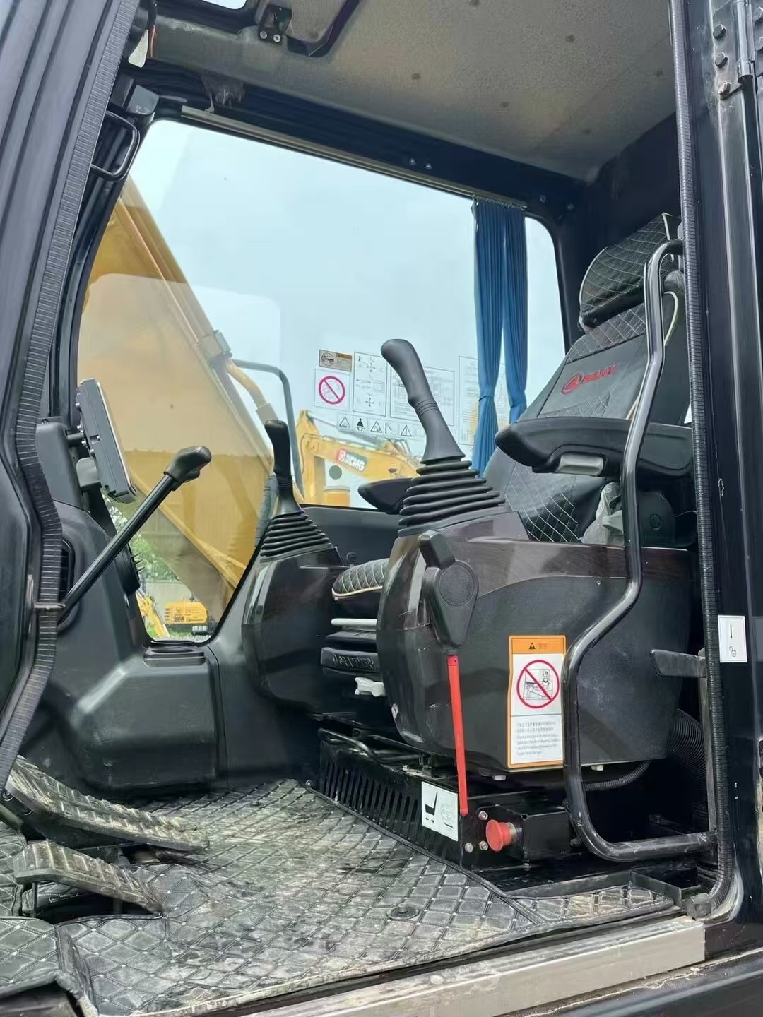 13ton Middle Used Sany Excavators Backhoe Excavators Sany Sy135 13500kg Crawler Machinery