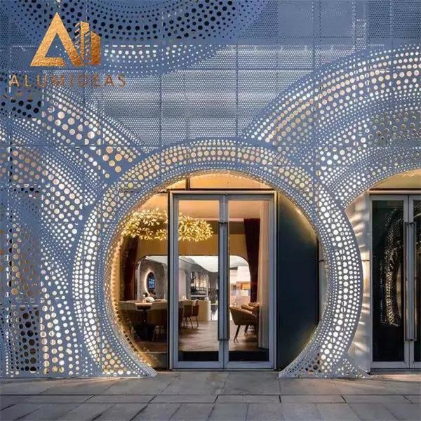 Linear Metal Ceiling Panels