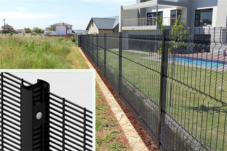 Hot Galvanized Welded Mesh Fencing Metal PVC Coated Green 3D V Bending Curved