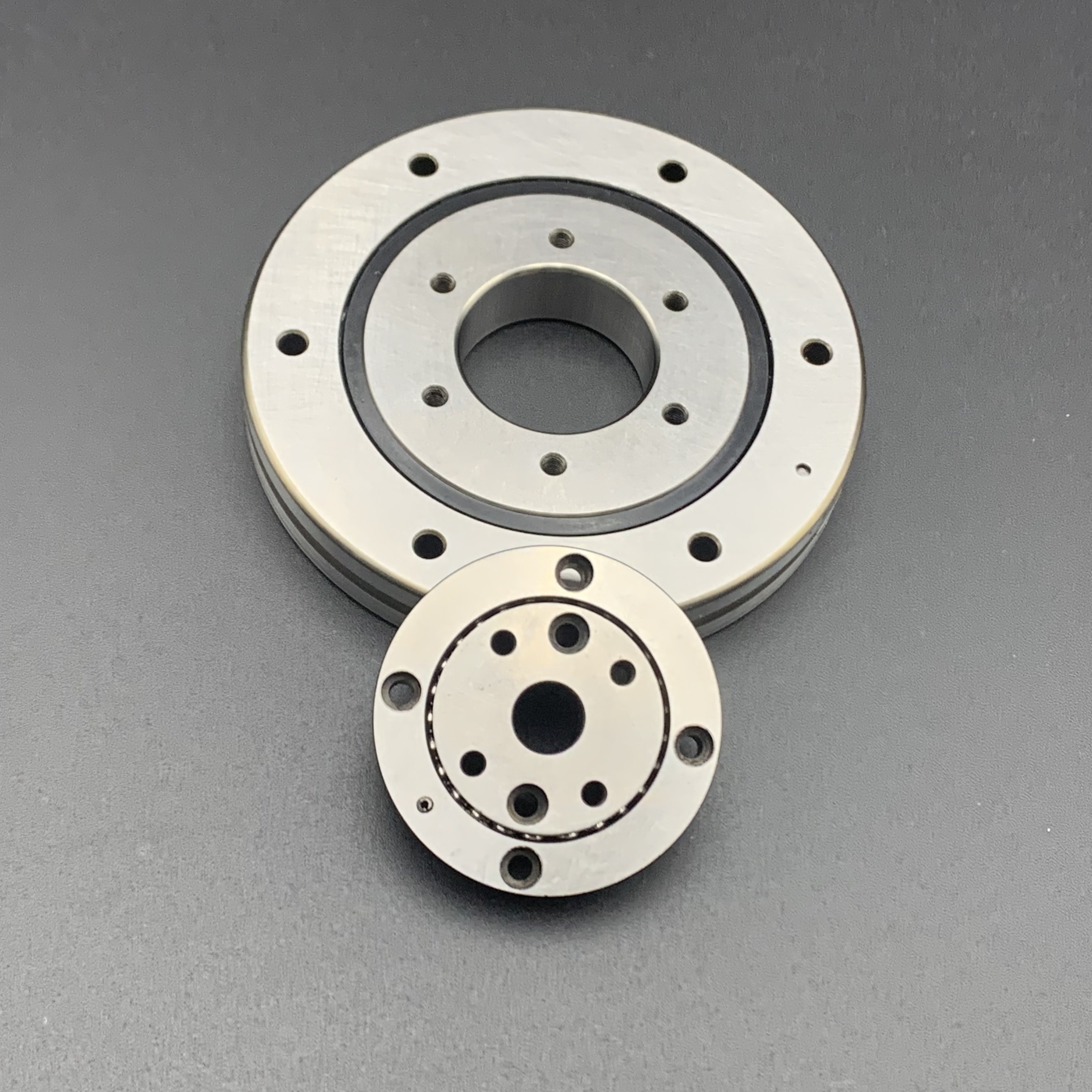RU42 Single Row Roller Bearing , Turntable Slewing Bearing For Robot Arm OEM ODM