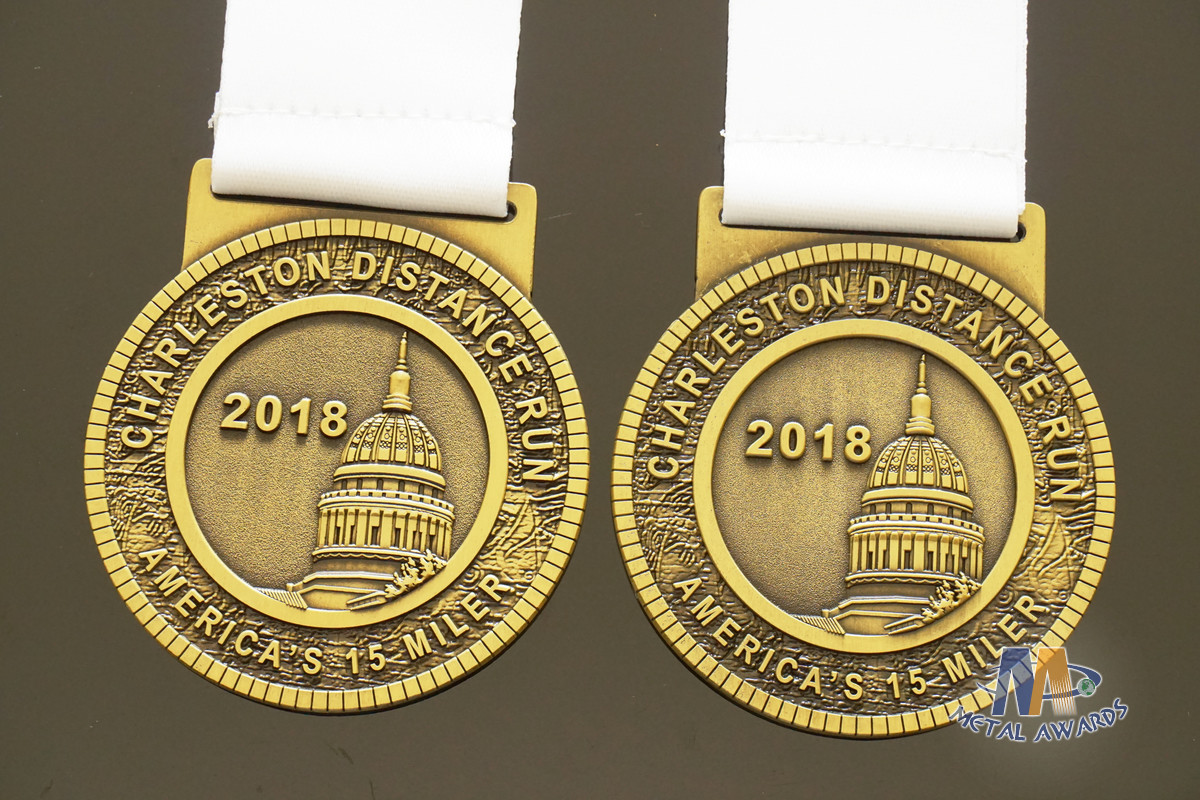 Distance Run Custom Made Kids Metal Marathon Medals , Despoke Gold Medallions