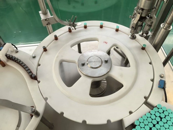 Vial Filling Machine for Lyophilized Product, Freeze Dried Pharmaceuticals Packaging Equipment High Filling Accuracy, GMP standard