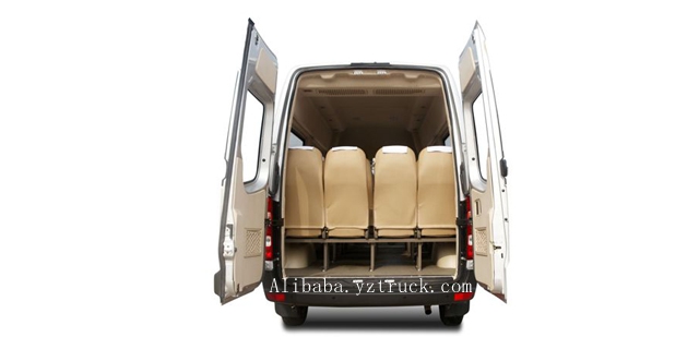 16-30 Seats Mini Passenger Bus with Japan Engine and 2 Axles 4 Wheels Load-Bearing Body