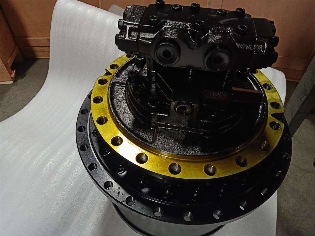 Solar 420 Travel Motor Assy