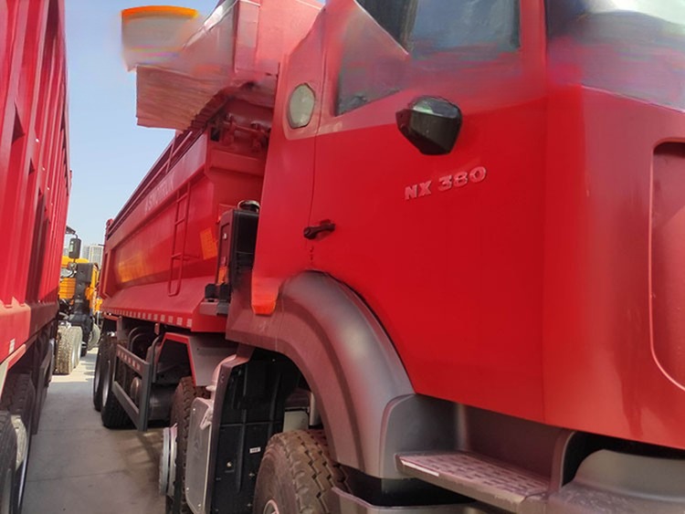 8x4 12 Wheeler 40 Ton Sinotruk Dump Truck , 12 Tyre Tipper Truck EUR 2 380hp