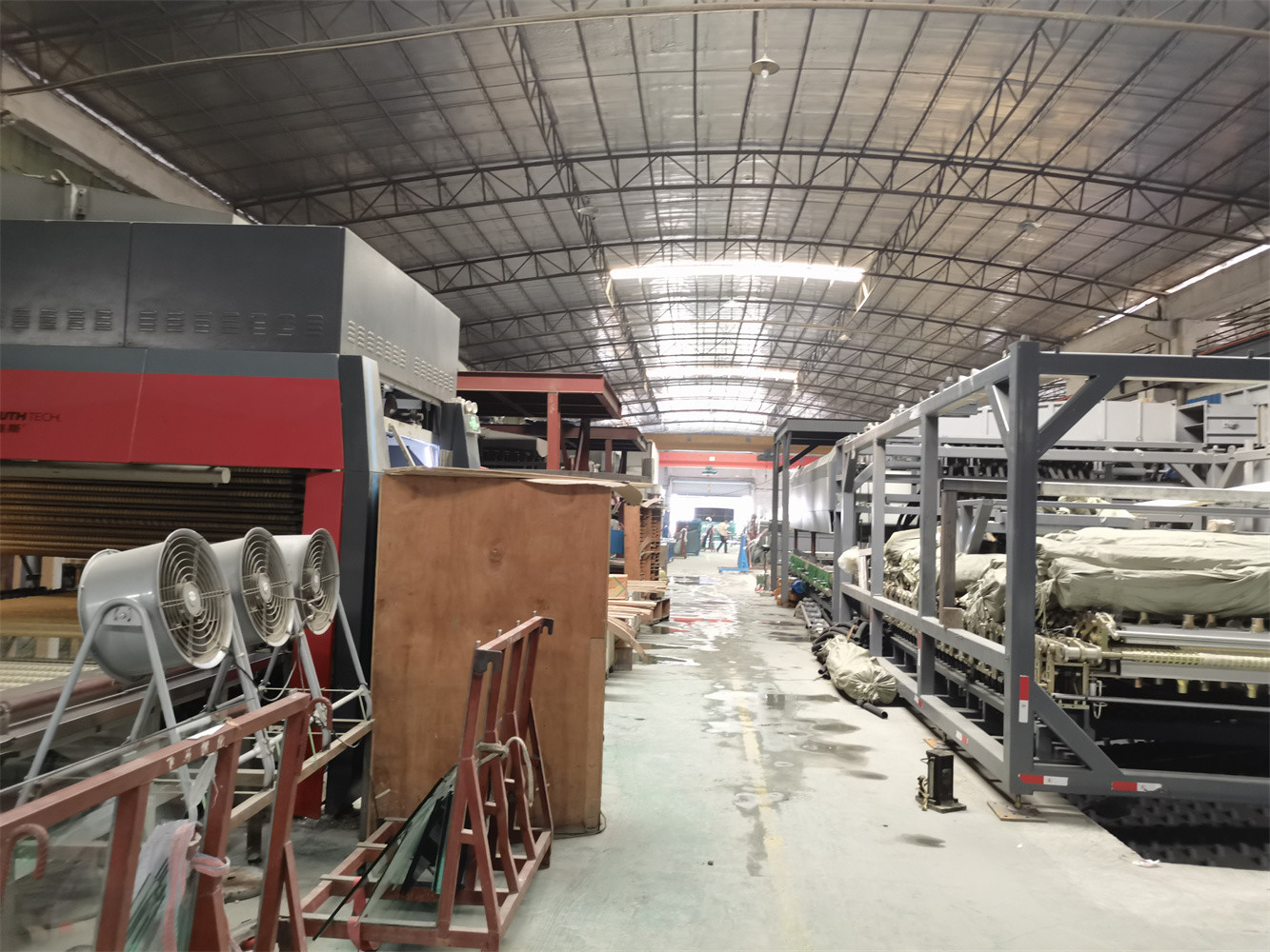 Customized Building Tempered Glass Flat And Curved Angled Stair Rail Spigots Pool Fencing Glass