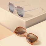 Large Metal Frame Sunglasses Unisex Polycarbonate Lens 23g OEM