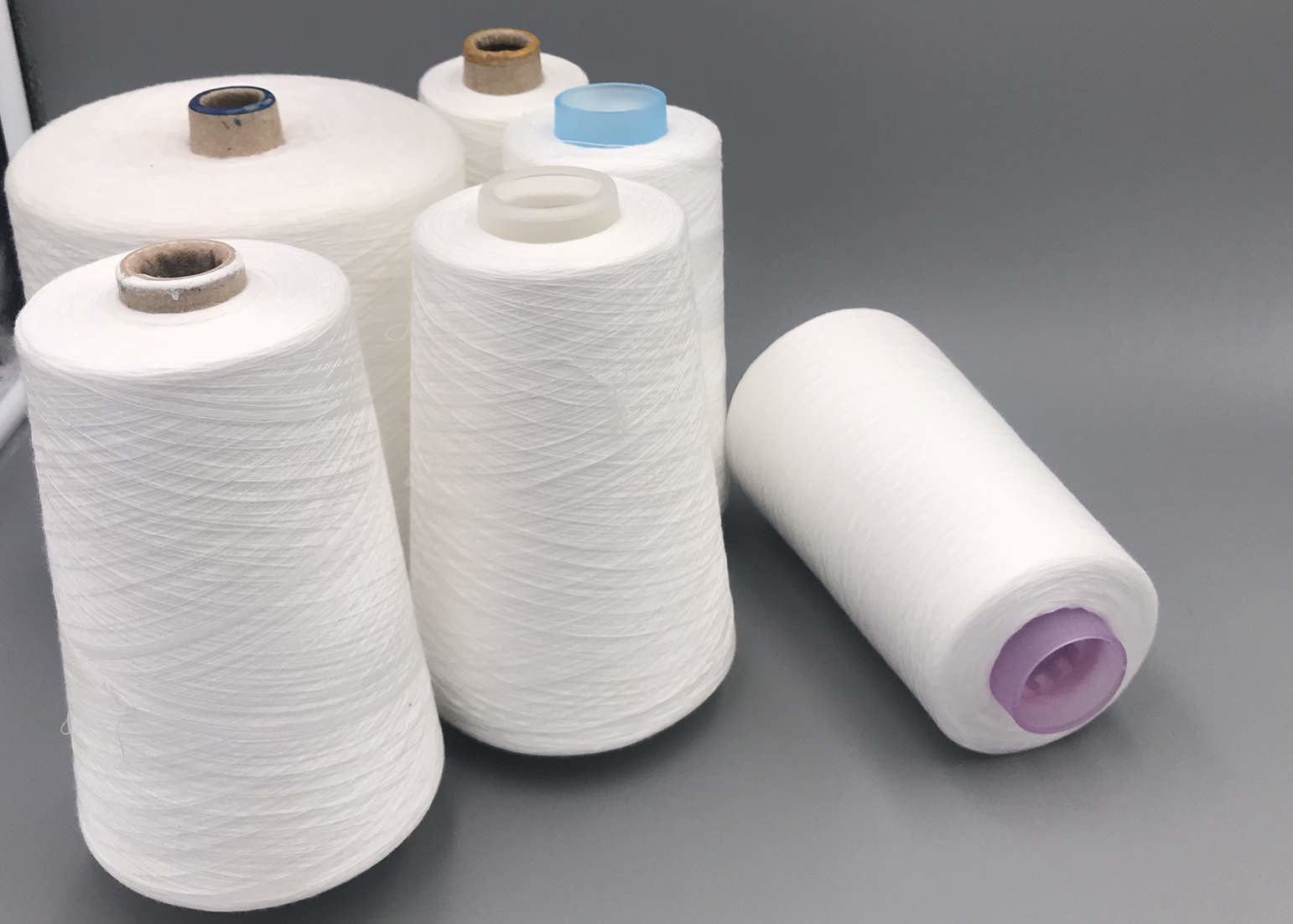 Polyester Staple Fiber 20/2 Spun Raw White Yarn For Clothing