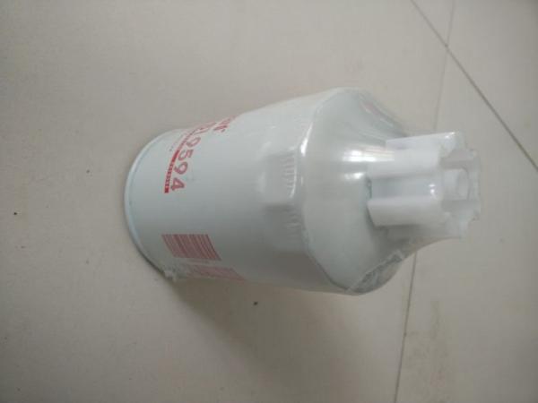 FS19594 Fleetguard Diesel Filter 0.1 Micron Fiberglass Fuel Water Separator