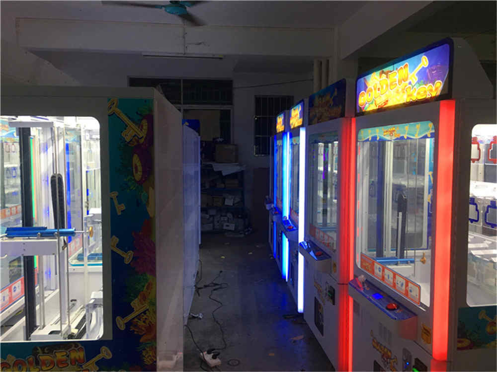 Amusement Redemption Prize Arcade Machine With Bill Acceptor 2 Buyers