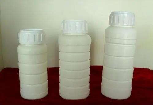 3 Layer Extrusion Automatic Blow Moulding Machine High Speed For 1L Pesticide Bottle