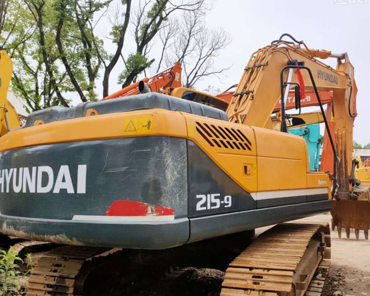 21Ton Used Hyundai 215 Crawler Excavator with Hydraulic Valve
