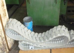 Quality Jointless Bobcat Replacement Tracks 230 * 48mm Special For Nt15 nante Excavators wholesale
