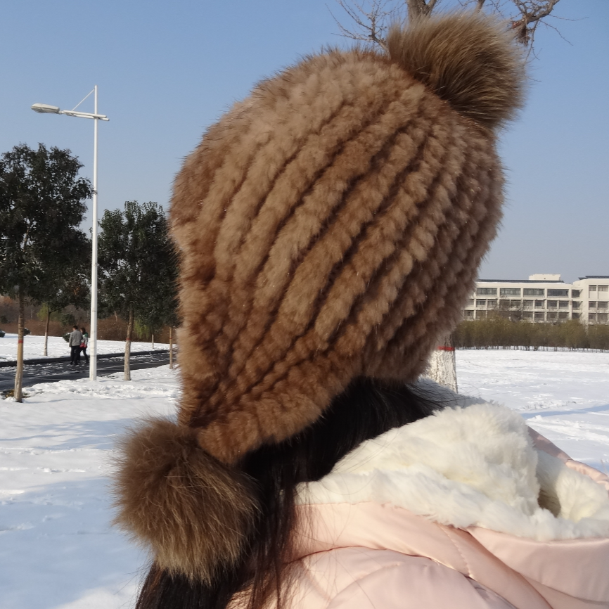 Adult Size Pompom Shearling Fur Hats 100% Wool Material Checked Style