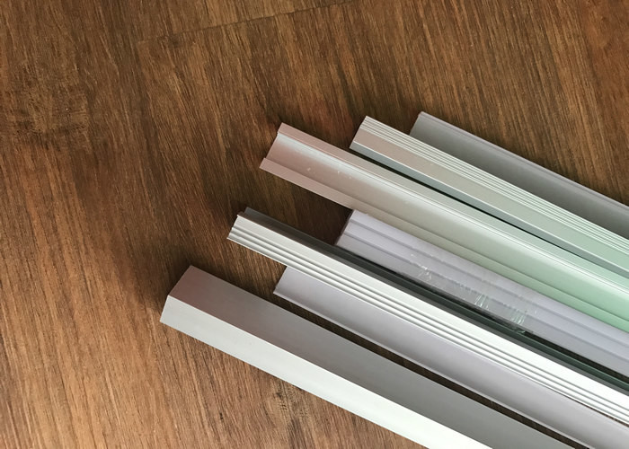 22mm Triangle Led Aluminum Profile Anodized Surface With Black Sliver White Fixture