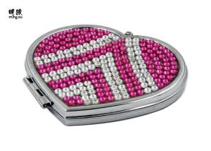 Quality Unique Crystal Compact Mirror , Girl Using Heart Shaped Compact Mirror Favors wholesale