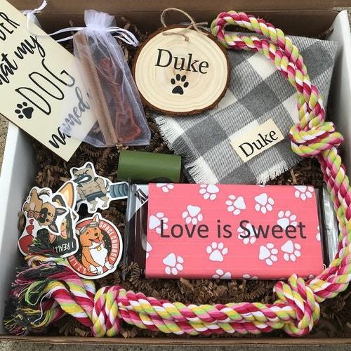 Cheap 15'' 20'' 25'' Dog Birthday Treat Box Delivery For Corgi Pitbull for sale