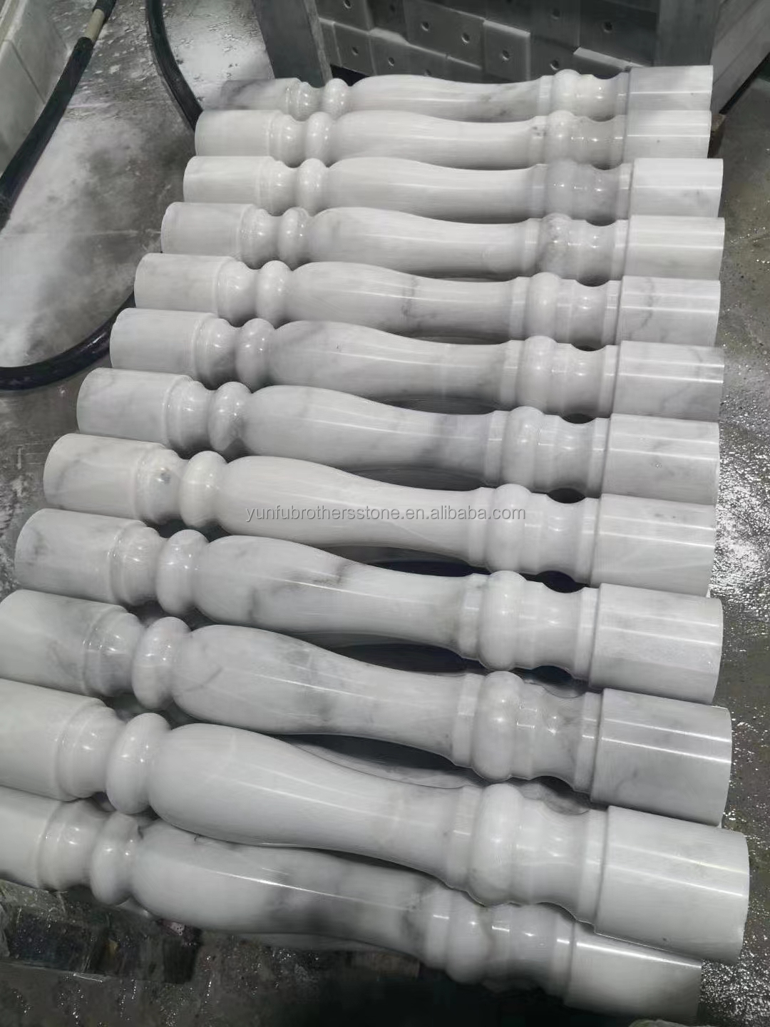 Polished Surface Finished Handrail Column for Home Decorations in Guangxi White Marble