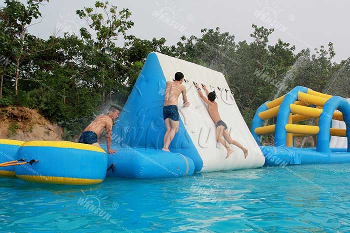 Large Size Commercial Inflatable Water Park / Obstacle Course For Amusement Park