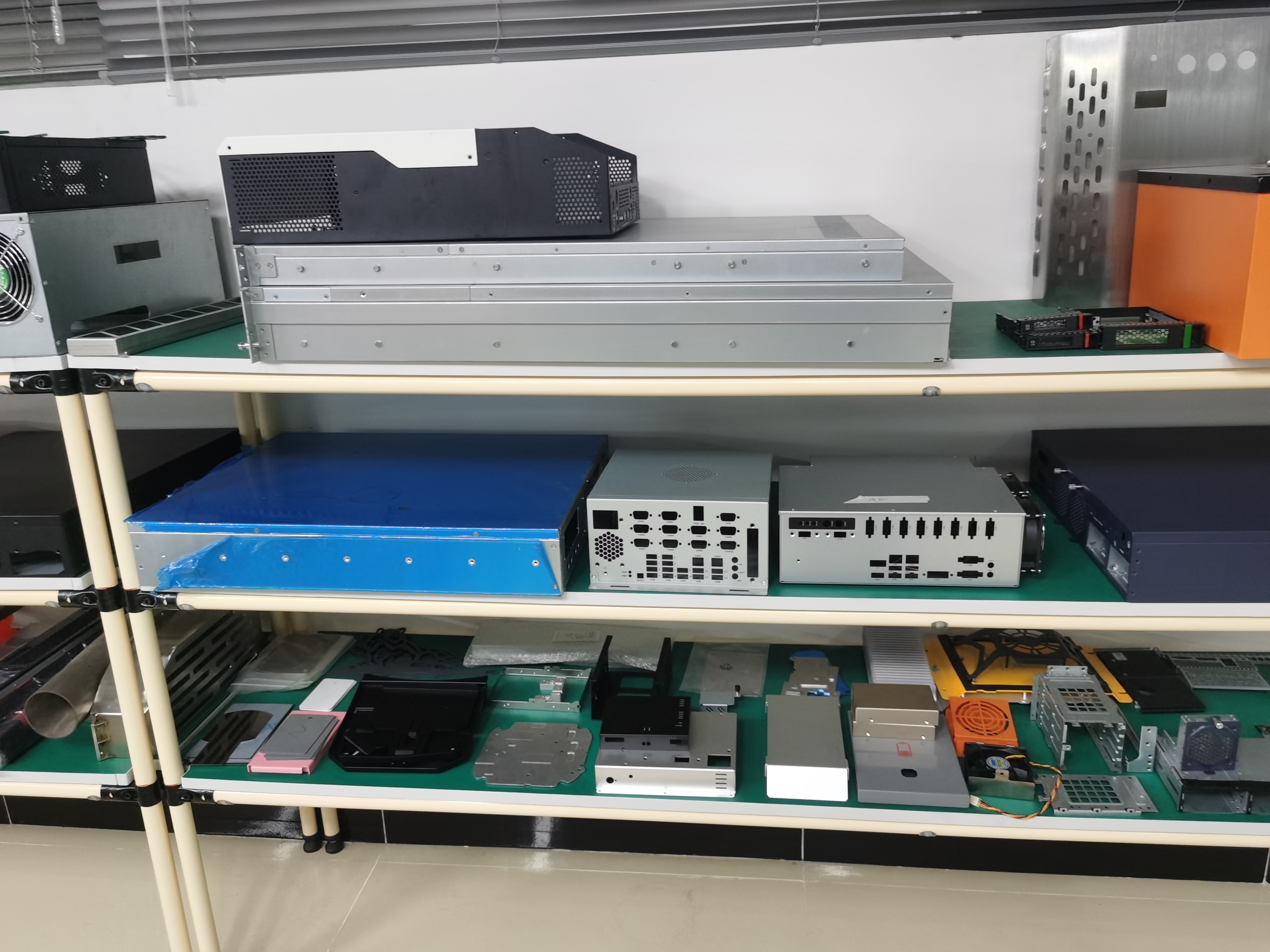 12 Bay 16 Bay Rackmount Gpu Custom Server Chassis Black Powder Sprayed Housing Switch