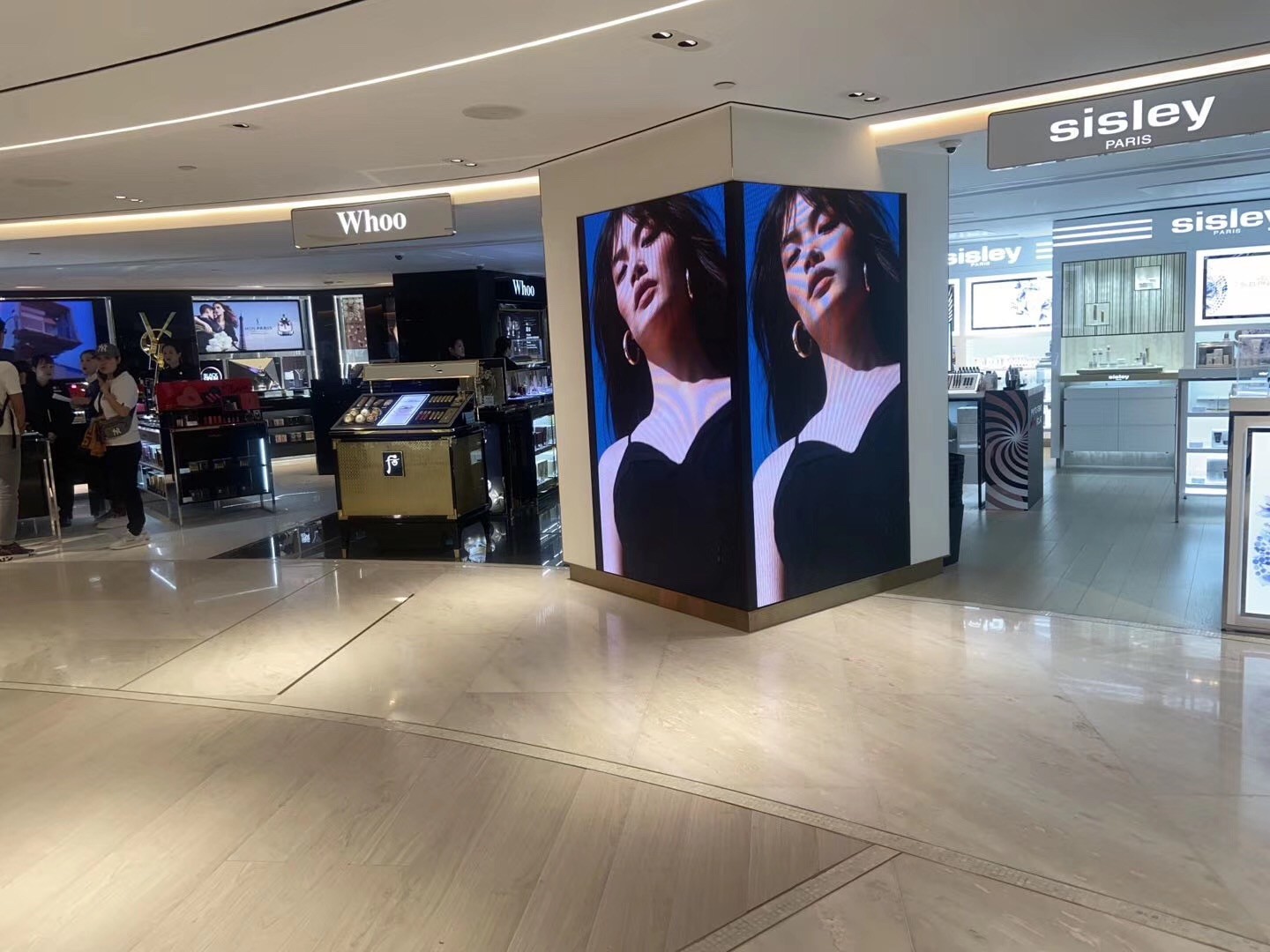 Indoor LED Display, Indoor Led Wall Screen With Mounting System Front Serviceable Magnetic Modules