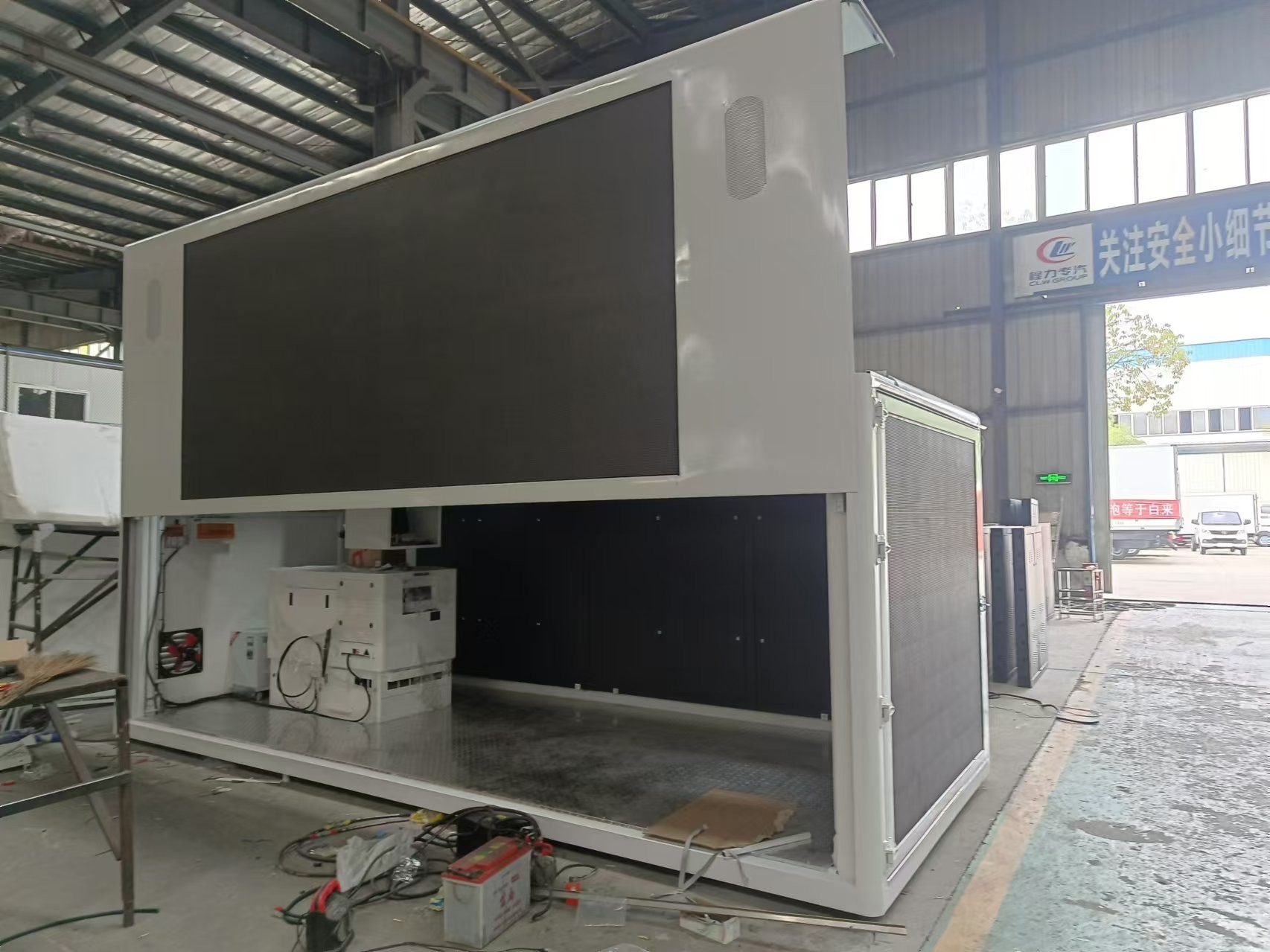 P4 P5 P6 Led Mobile Display 3 Side Mobile Digital Billboard
