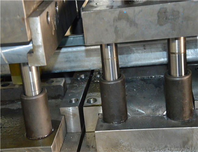 High Efficient C Purlin Roll Forming Machine , Steel Purlin Making Machine