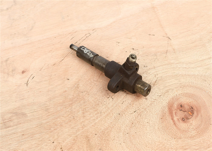 6BD1 6BG1 Used Fuel Injector For Excavator EX200-6 1153004210 Iron Material