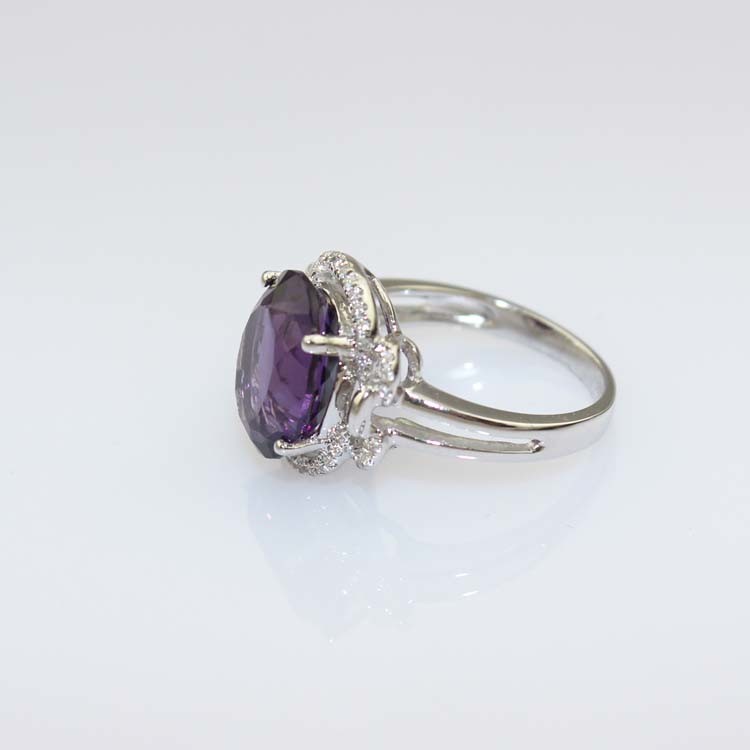925 Silver Oval Blue Topaz Gemstone Ring with CZ Diamons (R261)