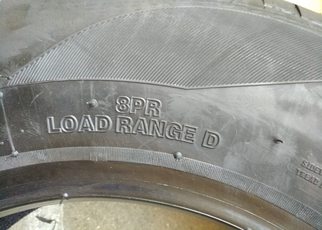 175R13LT Light Truck Tires 97 / 95Q Premium Natural Rubber Materials Eco Friendly
