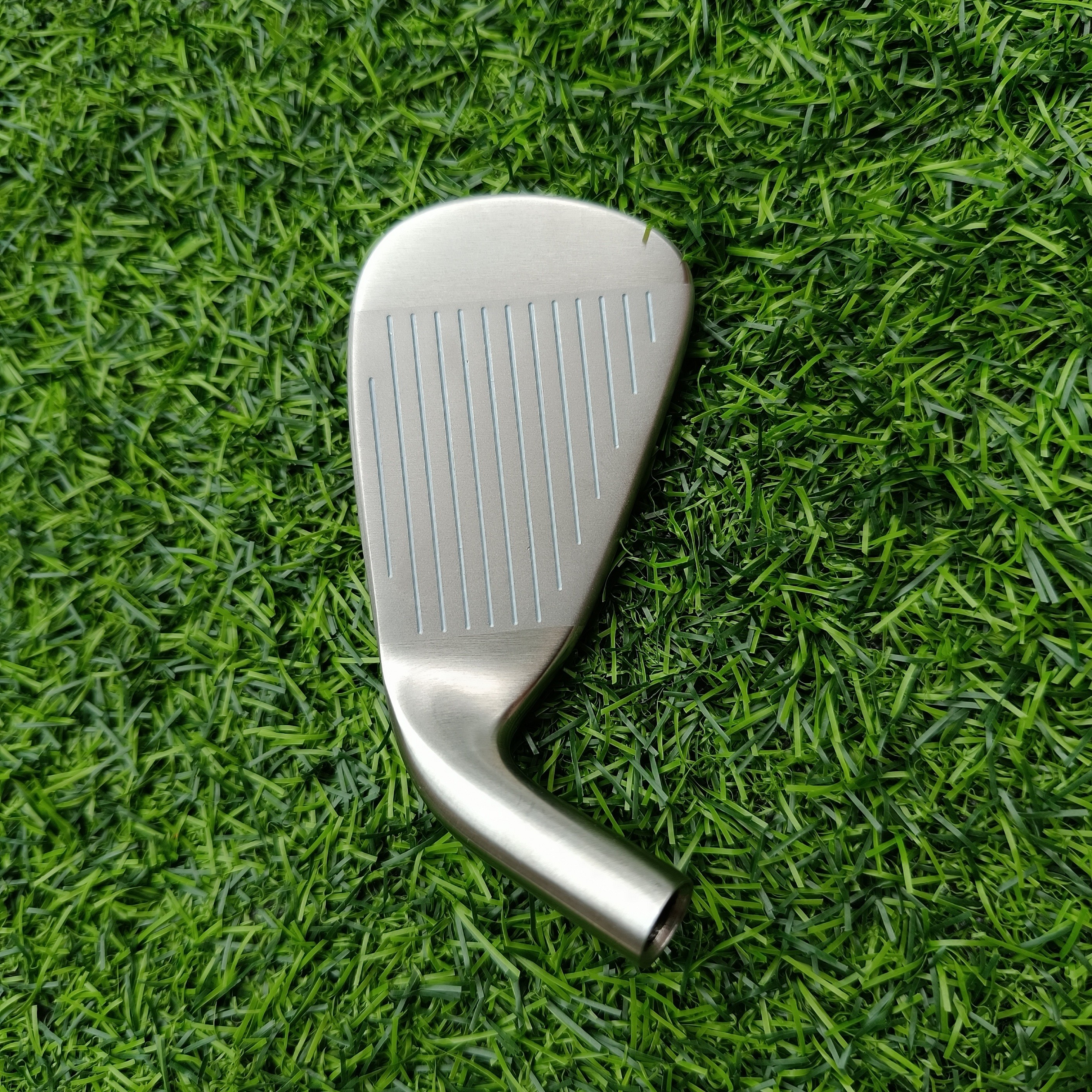 stainless golf iron , golf iron , golf irons , golf head , iron head