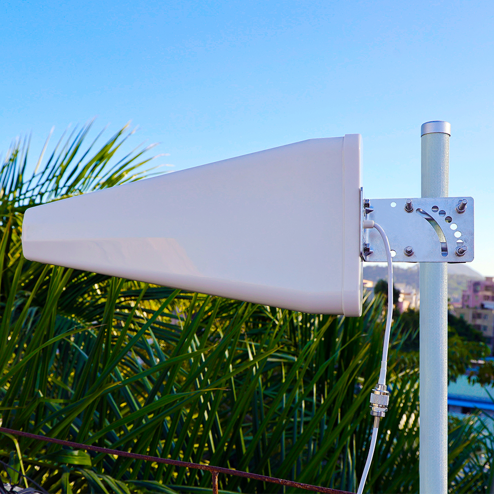 10dbi 2.4GHZ WIFI Booster Antenna for Waterproof IP67 600-2700Mhz Outdoor LPDA Antenna
