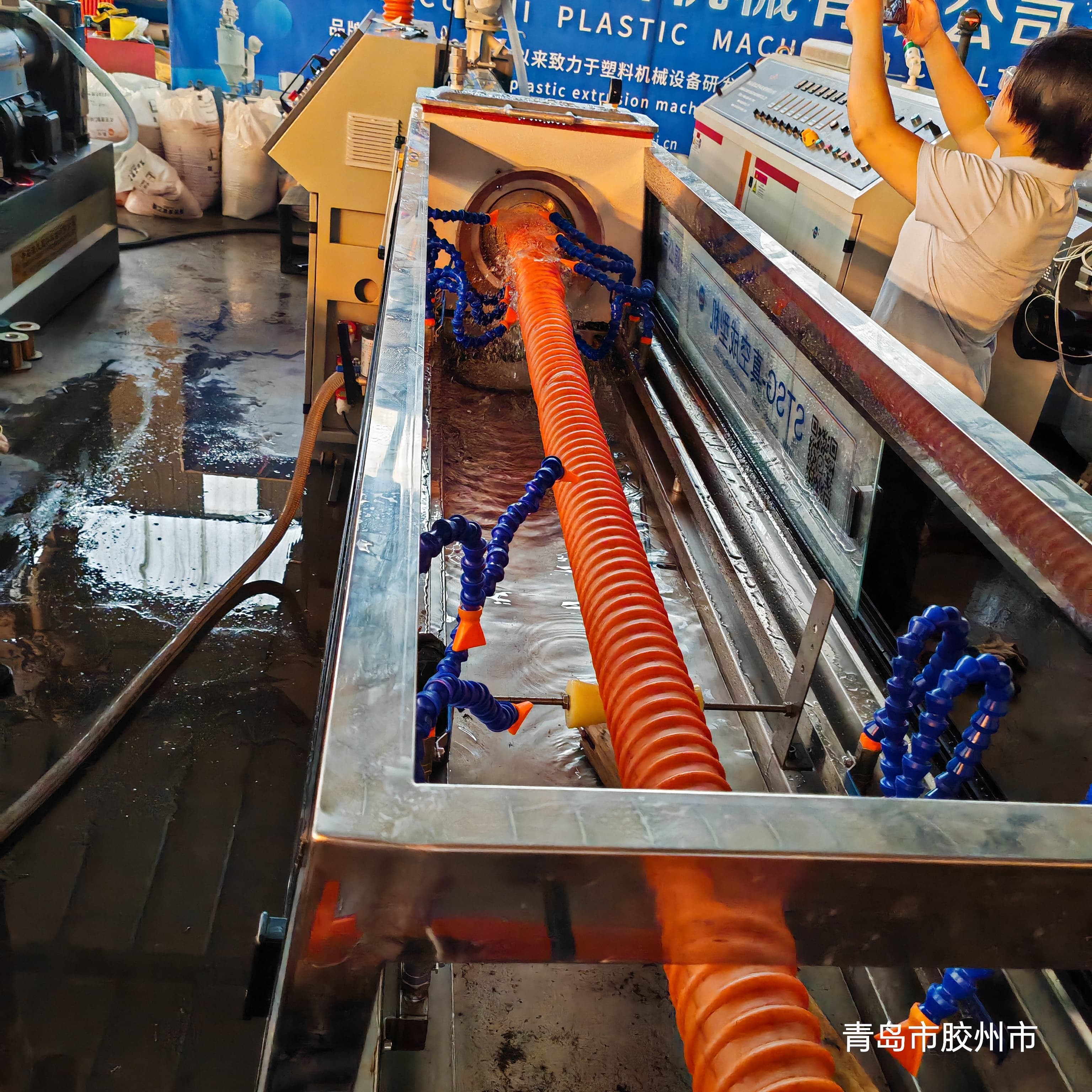 Fully Automatic Grade Spiral Pipe Extrusion Line with Water Cooling Method