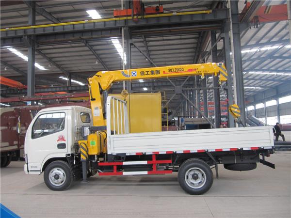 Telescopic Straight Arm Mobile Crane Truck For 5 Ton Equipment Delivery Carriage