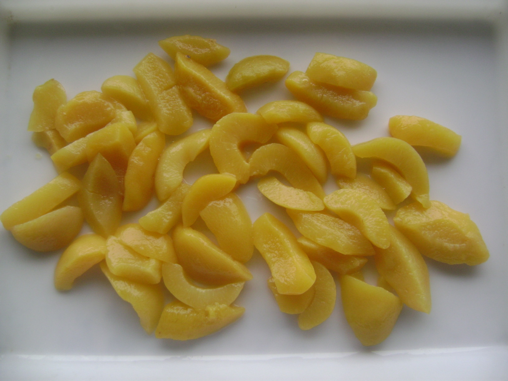 Bakery Naturally Sweet Canned Peach Halves Without Additives / Sugar