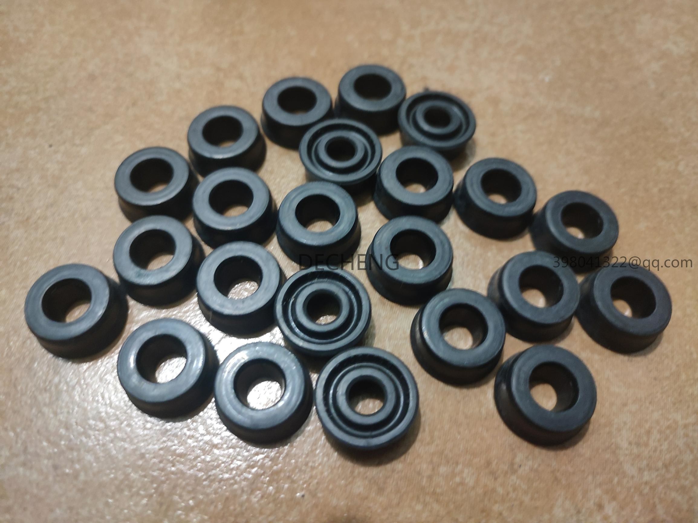 V2403 V2607 Diesel Engine Part Glow Plug Oil Seal