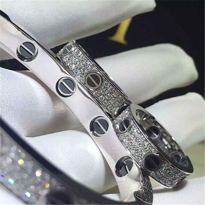 C love bracelet 18k gold white gold yellow gold rose gold diamond bracelet Jewelry factory in Shenzhen, China