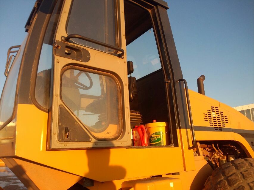 LONKING LG520B single drum vibratory roller for heavy equipment 128 KW Power