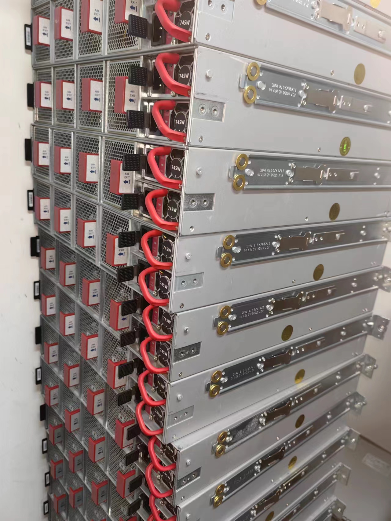 12.8Tbps Capacity Programmable Fixed Configuration Data Center Switch DCS-7170-64C-F