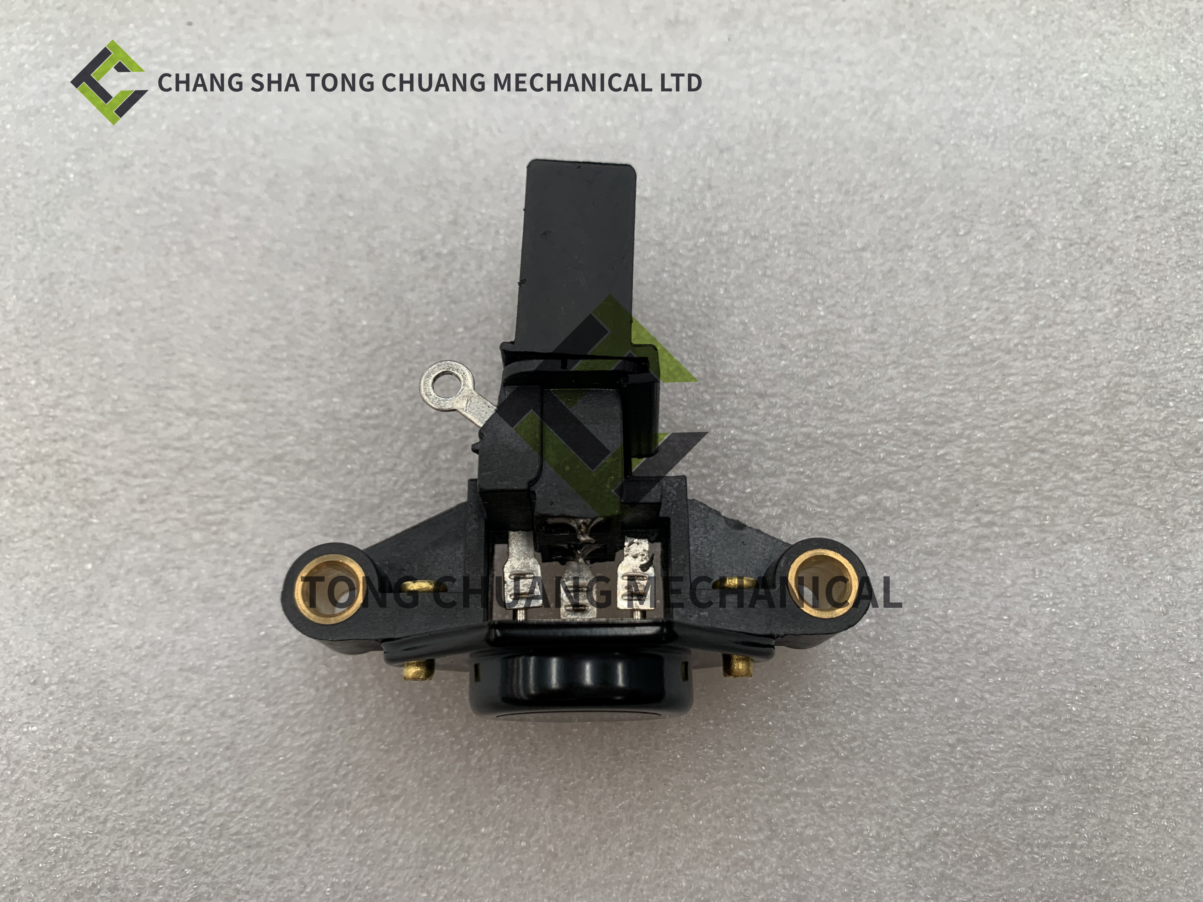 DEUTZ Generator voltage regulator New Voltage Regulator 11.125.209 AER1653 for Iskra 28V