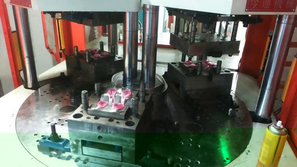 Two Color Handle Rotary Injection Molding Machine Vertical JTT2V3R-1600